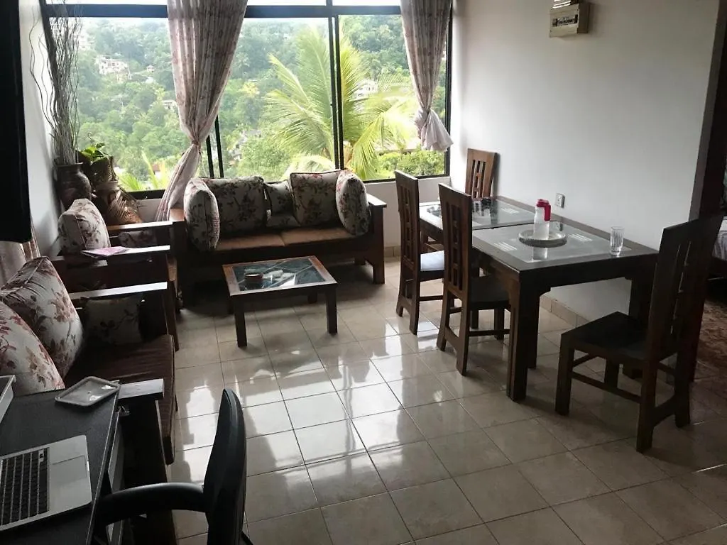 Luxury Apartment The Walkers Nest Kandy
